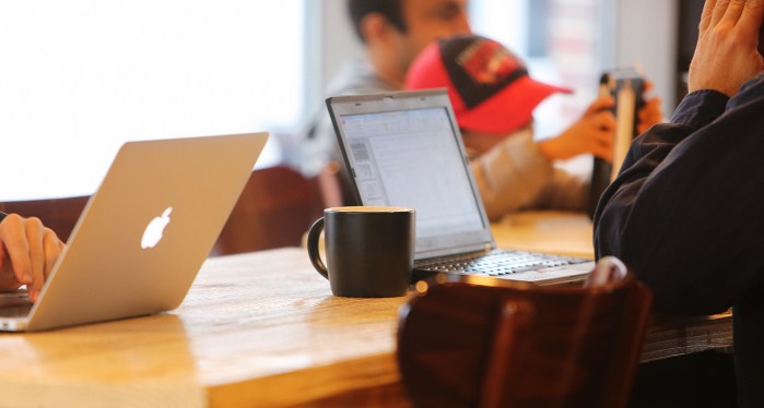 Life-of-Pix-free-stock-photos-coffee-work-computer-table-leeroy